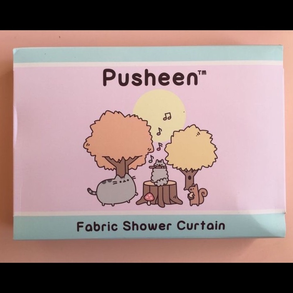 Pusheen shower curtain! 2017 fall Pusheen box!💕🐱